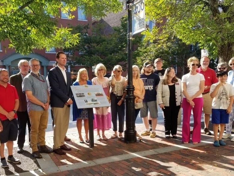 News small post card thumbnail