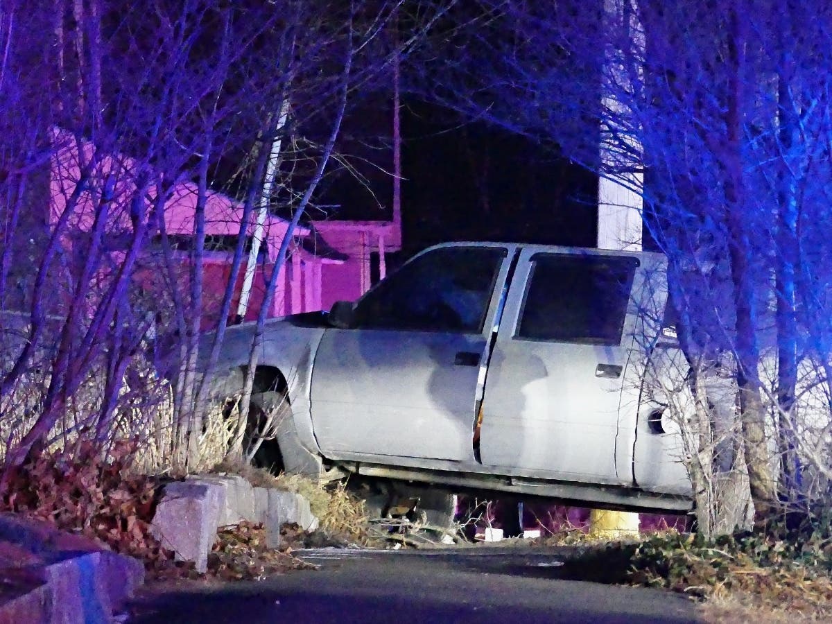 Driver Fails To Stop For Concord Cop, Crashes Truck On Rumford Street ...