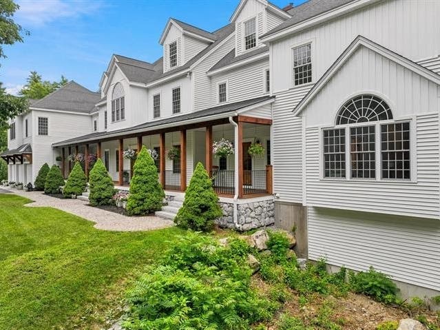 9 Storybrook Lane in Amherst