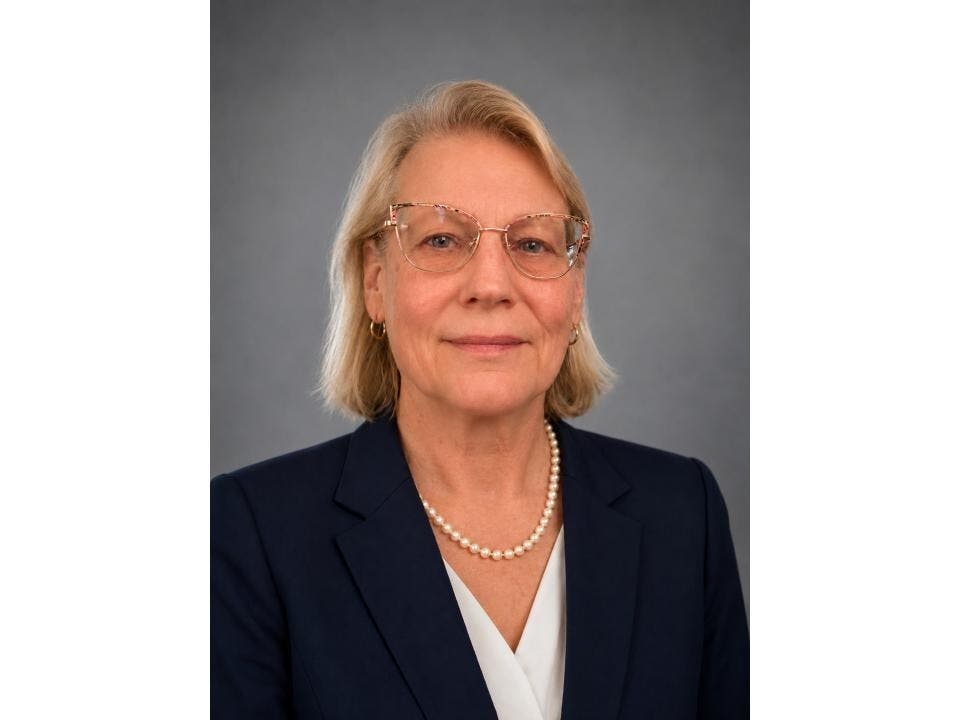 Mary Beth Raven