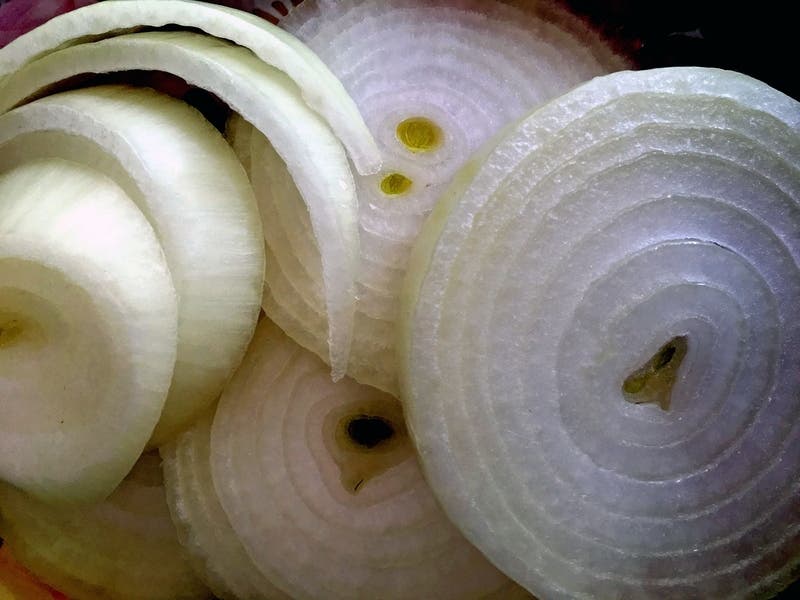 "People sickened in this outbreak reported eating onions in freshly prepared foods, including salads, sandwiches, tacos, salsas, and dips," according to an alert from U.S. Centers for Disease Control and Prevention.