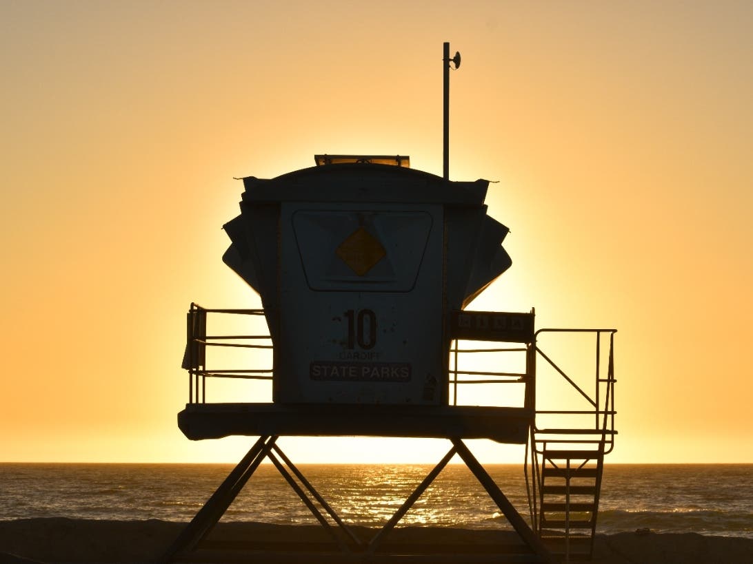 A lifeguard stand at Cardiff State Beach.