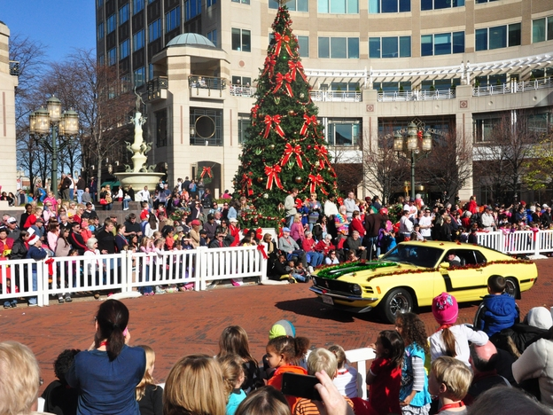 Reston Holiday Parade was named a top 10 event by USA Today.