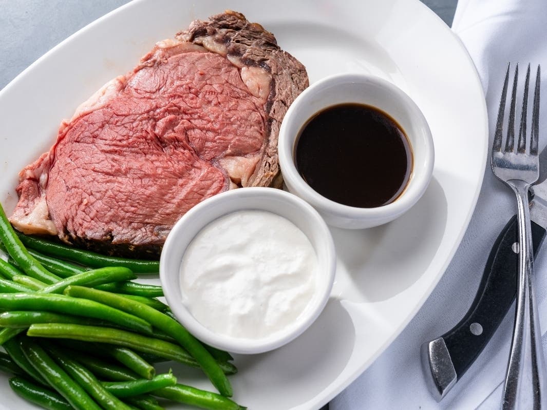 An upscale Maryland restaurant chain is expanding into Northern Virginia and plans to open a 170-seat restaurant in McLean featuring nightly live entertainment, outdoor dining, and a private wine room.