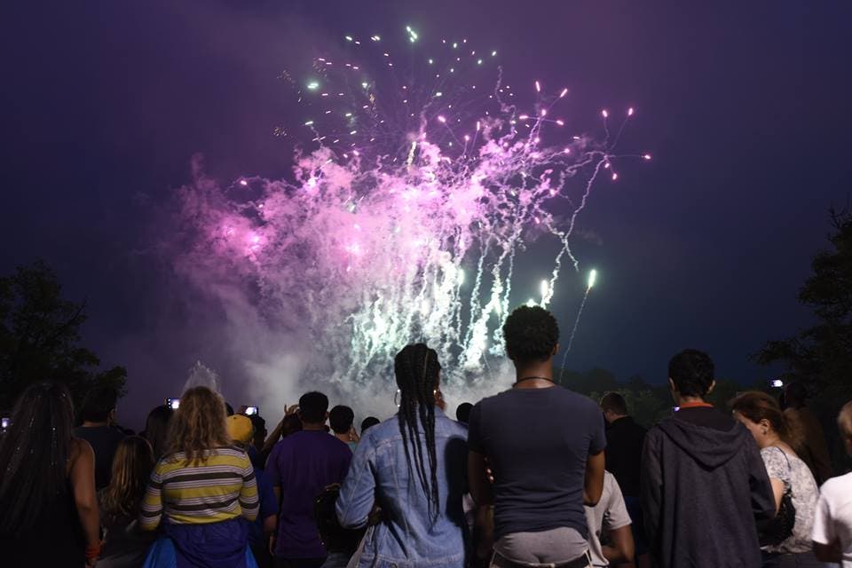 https://patch.com/img/cdn20/users/57041/20160704/113249/styles/raw/public/article_images/hoco_fireworks_2016.jpg
