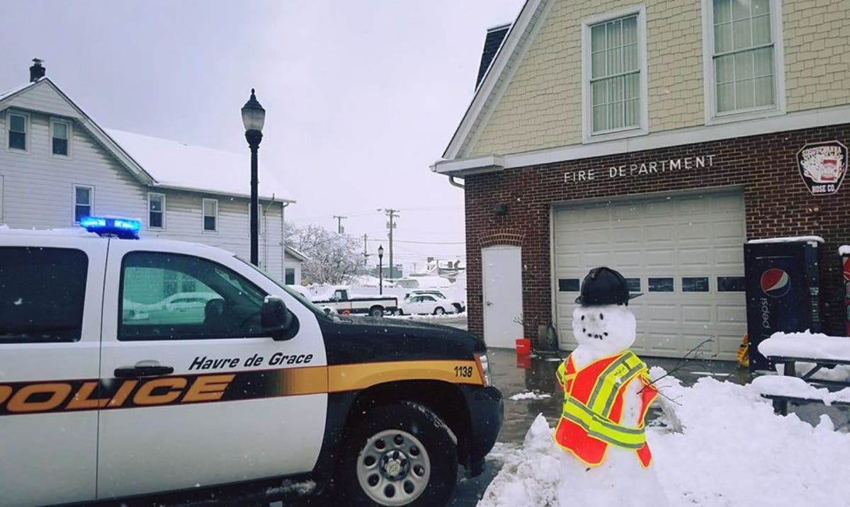 https://patch.com/img/cdn20/users/57041/20180322/120349/styles/raw/public/processed_images/hdg_police_snowman-1521690719-8859.jpg