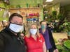 A couple in Columbia donated 10 vases of flowers to retirement communities to cheer residents who could not go out due to the pandemic.