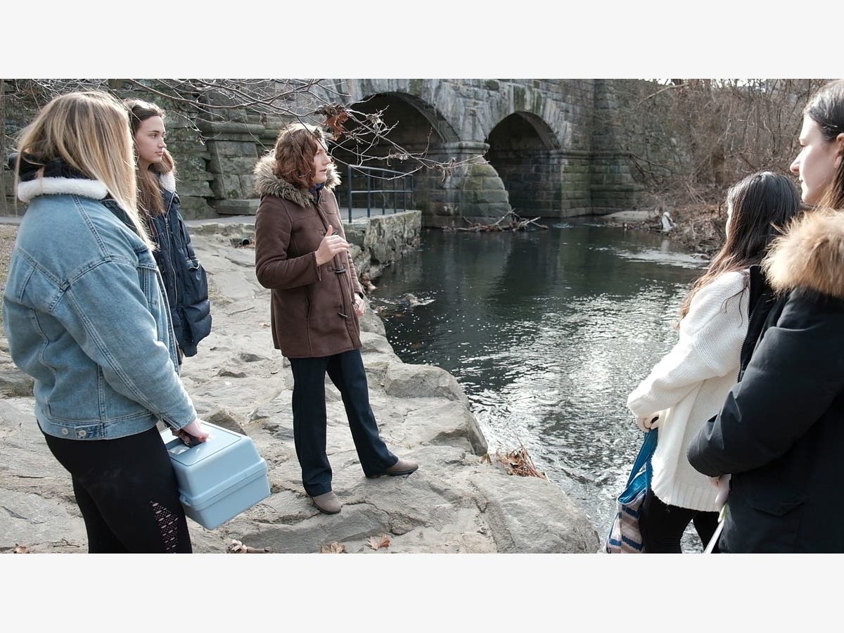 Bronxville High School students and their teacher Justine McClellan conducted research at the Bronx River. 