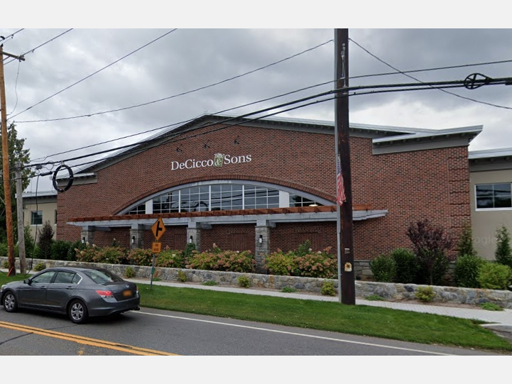 DeCicco & Sons is now using the OpenTable app to make reservations for grocery shopping.