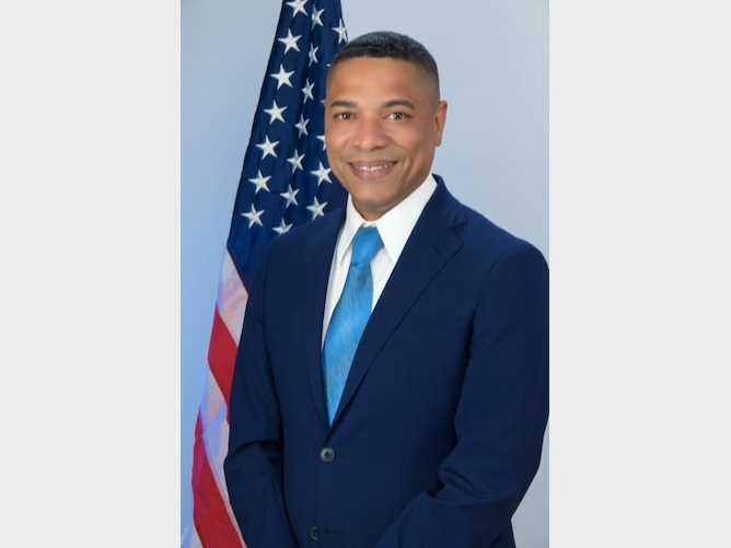 Sammy Ravelo is vying to be the Democratic candidate for the 16th Congressional District.