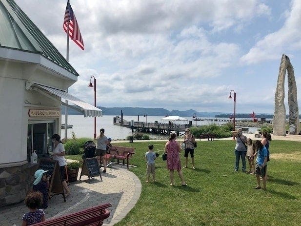 News small post card thumbnail