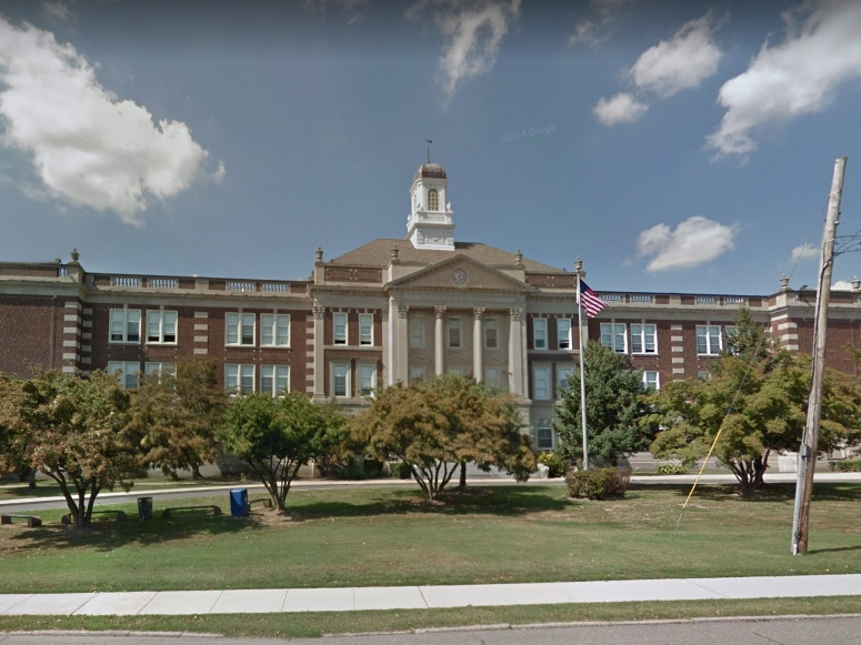 The Mamaroneck Schools Social Work Department has extended its deadline to help provide gift cards and seasonal clothing to families in need.