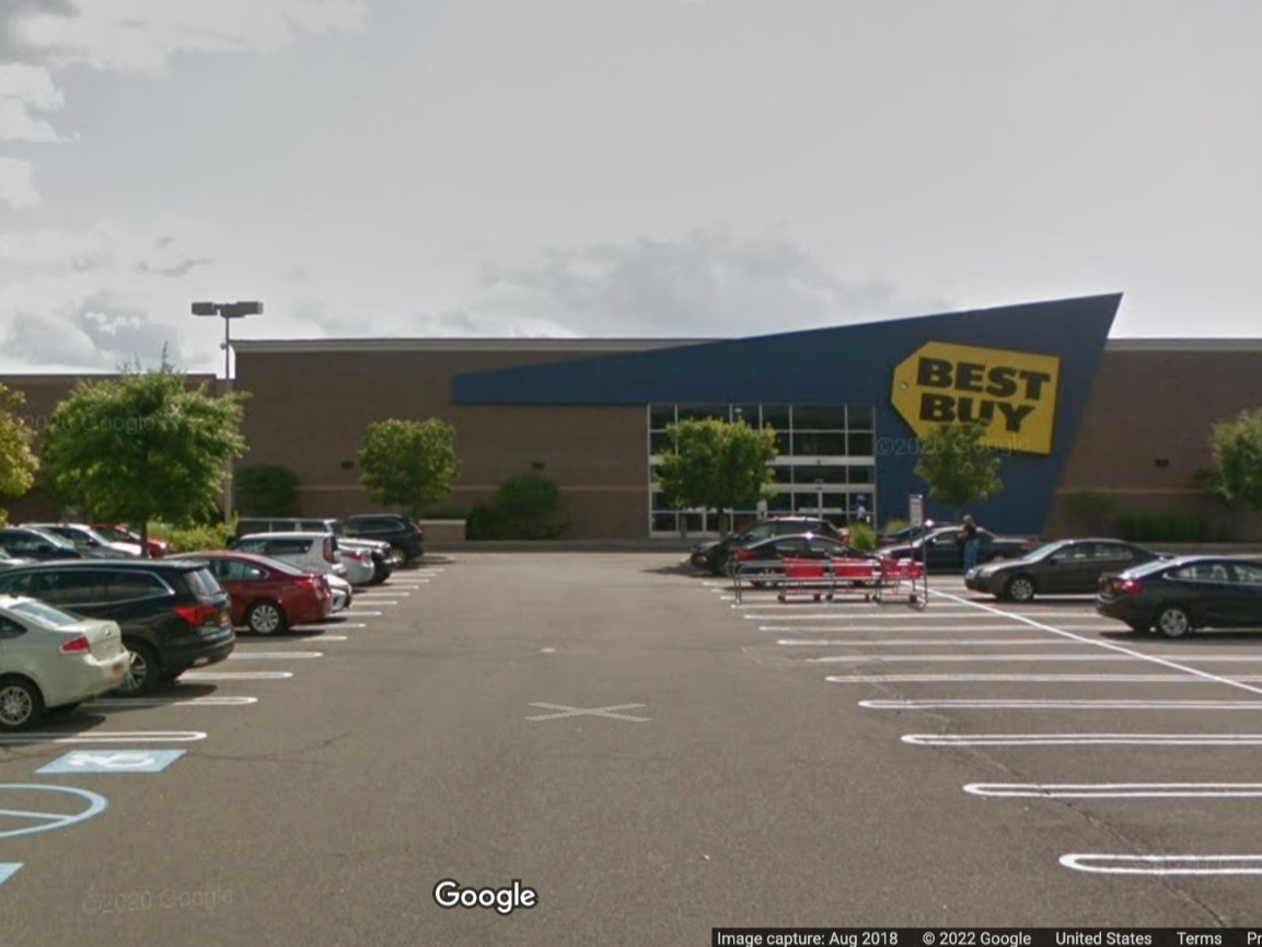 A Brooklyn man and a Long Island were accused of stealing more than 200 cell phones from a Monroe Best Buy.