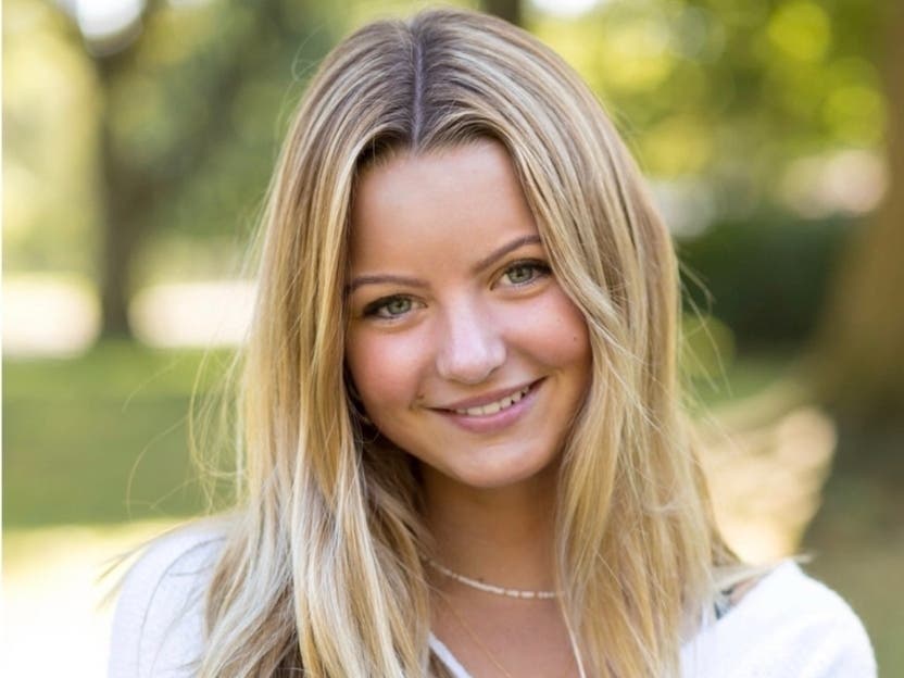 Bronxville High School senior Grace Gramins is among 60 extraordinary artists to be selected as a 2022 U.S. Presidential Scholar in the Arts nominee.