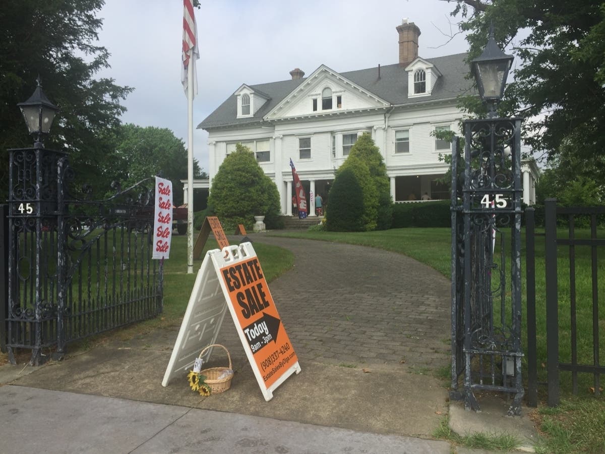 Estate Sales By Olga located in Cranford, NJ
