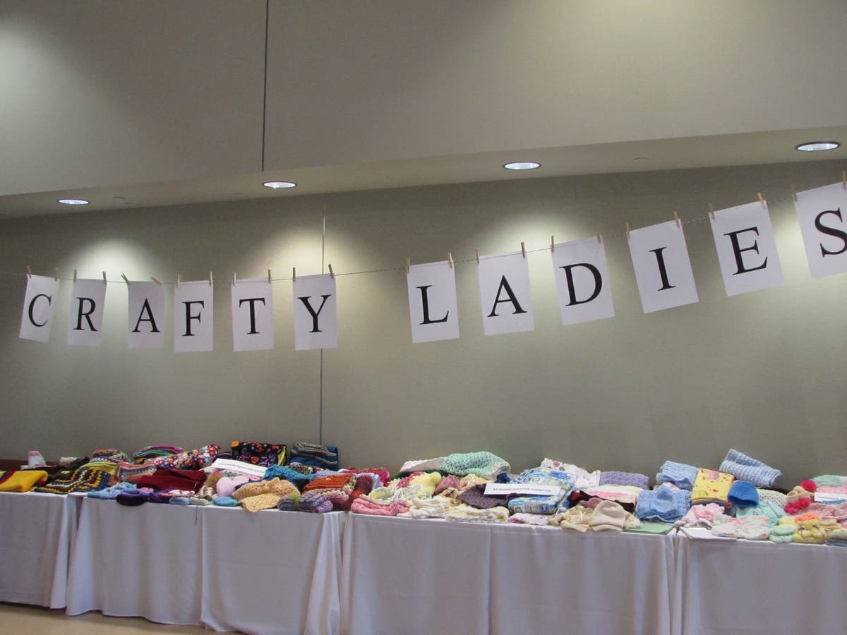 https://patch.com/img/cdn20/users/626922/20171113/035712/styles/raw/public/processed_images/craftyladieslunch-1510606584-8812.jpg