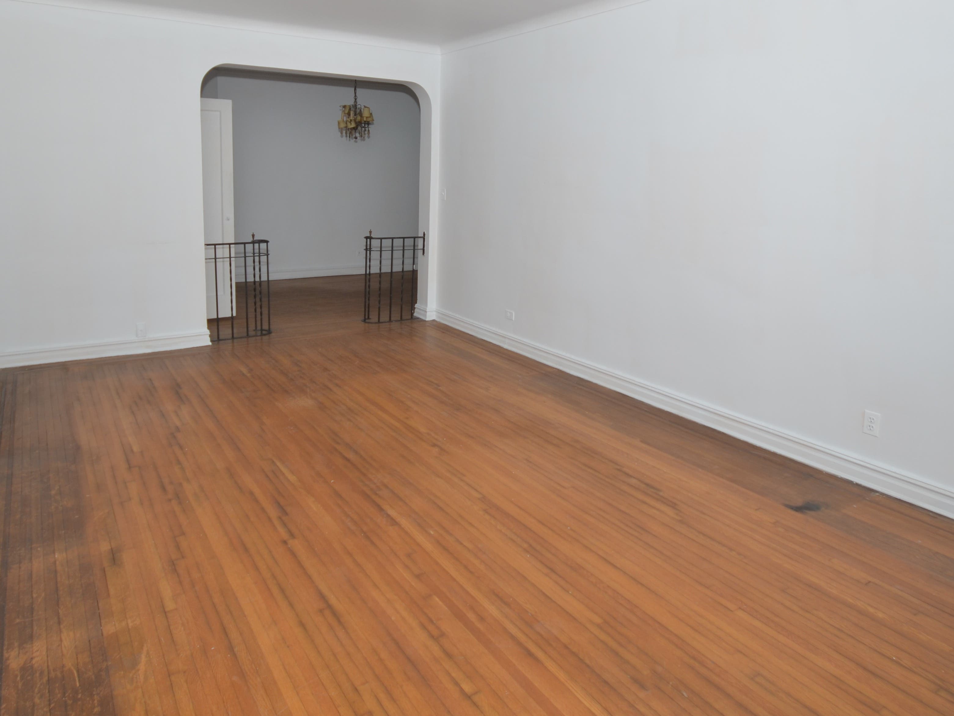 Brown Harris Stevens OPEN HOUSE Sunday 1:30 to 3:00 Huge Junior 4