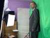 Phil Lowery (Earl of Gloucester) has his performance streamed and composited in real time with the other cast members to create and ensemble performance.