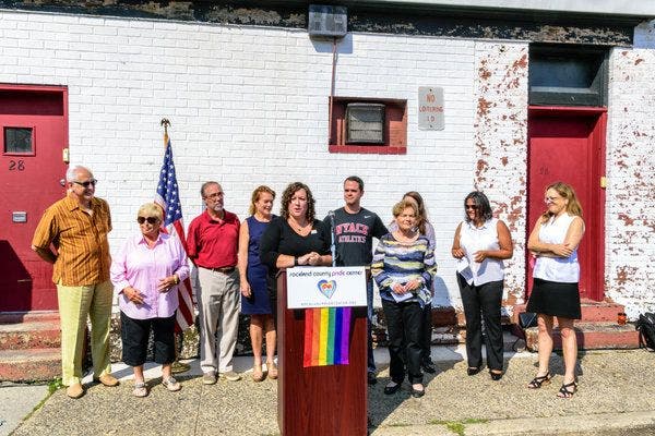 News small post card thumbnail