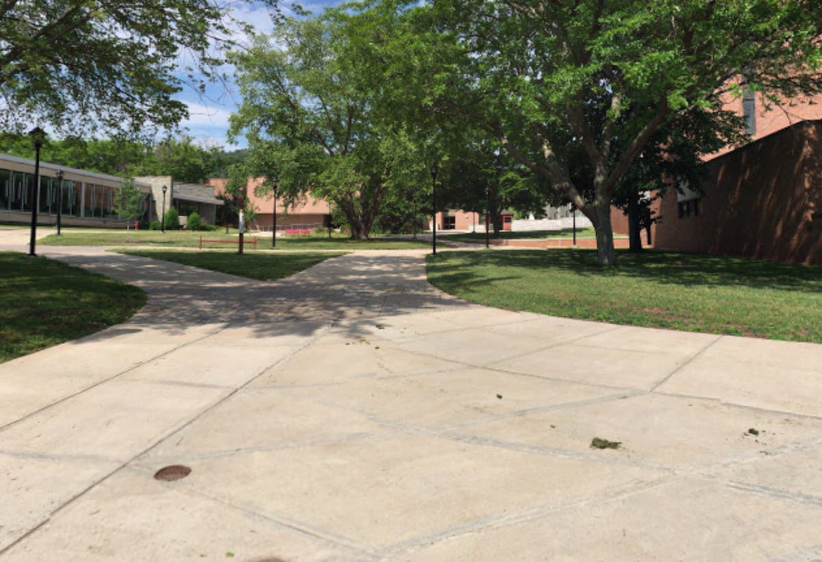 A Cortlandt resident died at SUNY Delhi Monday.