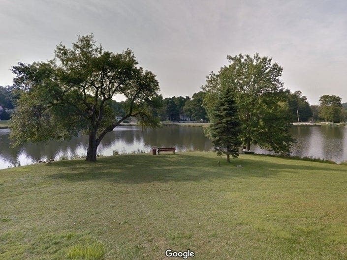 Local communities were singled out for charming lakes.