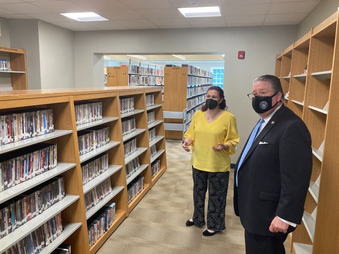 New York State Senator Pete Harckham recently visited the Brewster Public Library, which is reopening Sept. 18. He is accompanied by Library Director Gina Loprinzo.