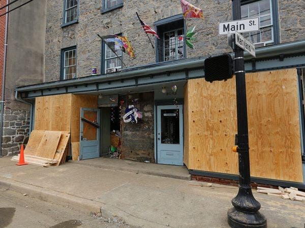 News small post card thumbnail