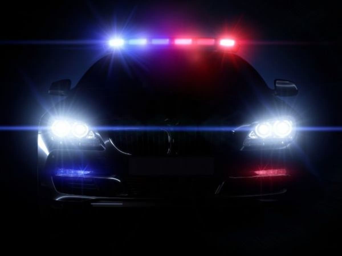 https://patch.com/img/cdn20/users/714975/20171120/085735/styles/raw/public/processed_images/police_lights_dark_jpg_via_shutterstock-1480102366-3408-1511185978-6221.jpg