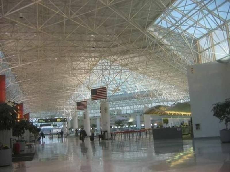 A Southwest Airlines plane from BWI to Puerto Rico had to land in Florida.