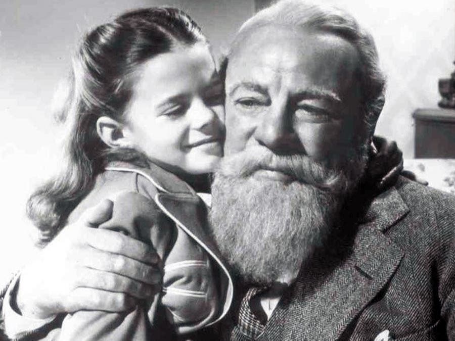 Natalie Wood (left) and Edmund Gwenn in "Miracle on 34th Street."