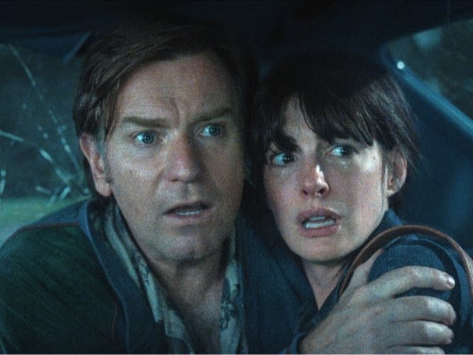 (L-R) Ewan McGregor and Anne Hathaway in "The End of Oak Street."
