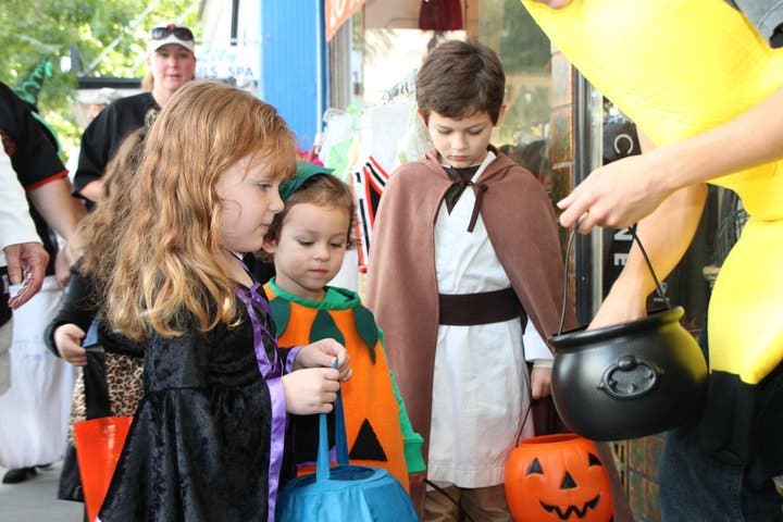 Petaluma’s Trick or Treat Trail