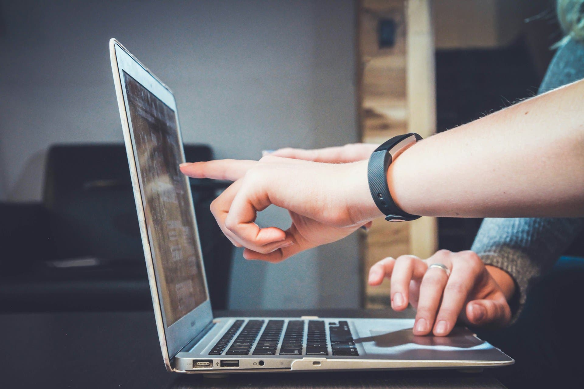 Get One on One Free Technical Help at the Library