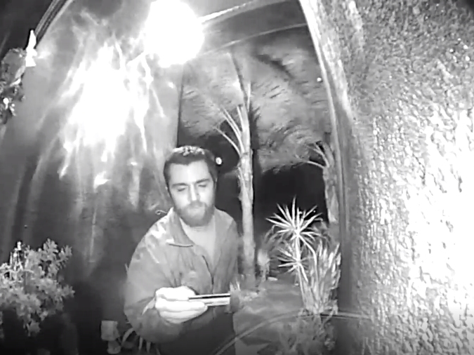 A resident in Chatsworth is looking to give thanks to a Good Samaritan, who went out of his way to help a stranger.