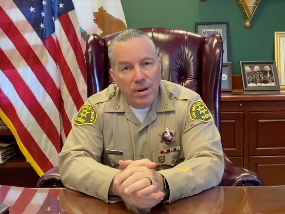 Watch Deputies Pull Guns On Black Robbery Victims Witnesses Say Los