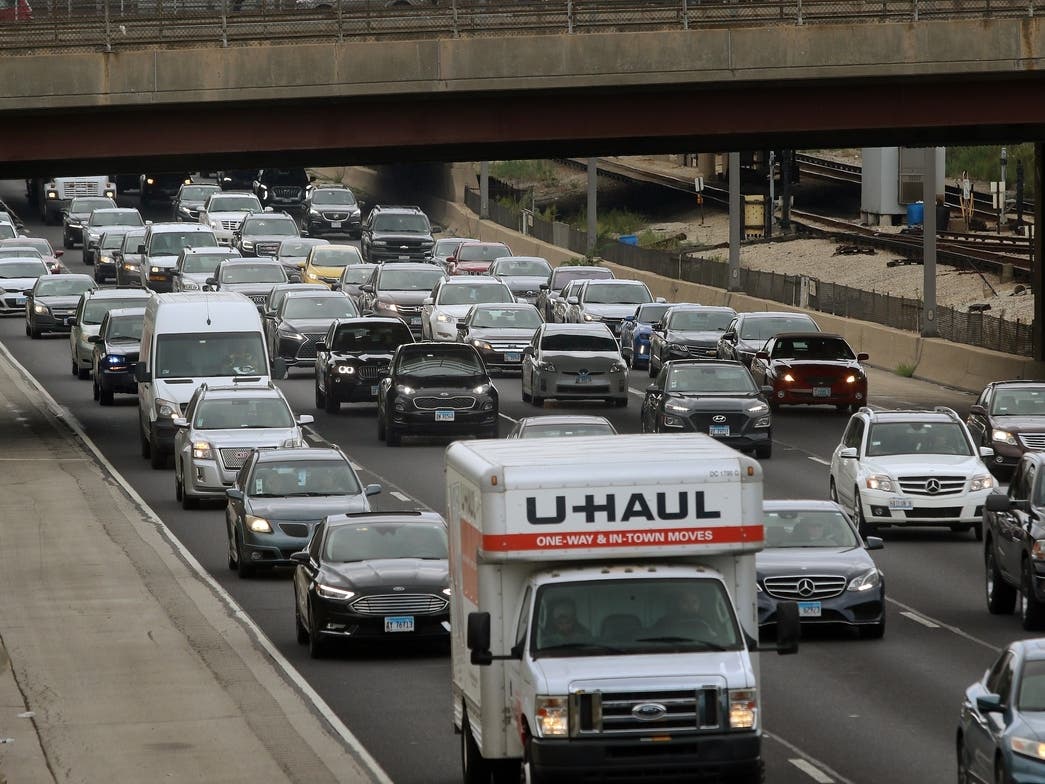 An officer-involved shooting occurred on the Glenn Anderson (105) Freeway in the Paramount area several miles east of a crash in the Lennox area that also triggered a SigAlert on the same freeway Wednesday afternoon.​