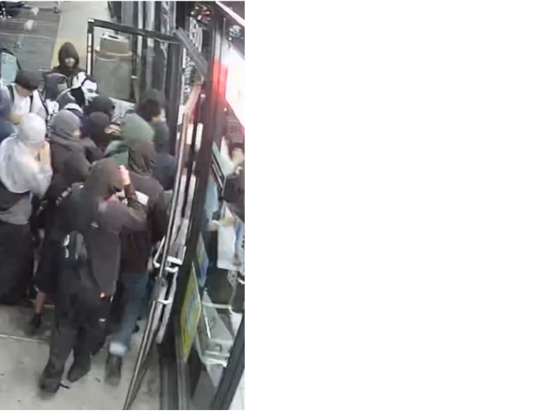 Flash Robbing Parents Turn In Their Own Kids In 7-Eleven Flash Mob Robberies | Los ...