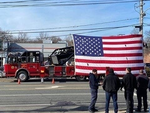 When Vietnam War veteran Fred Haag died, his family expected only a handful of people would attend his funeral in Wantagh, New York, but the turnout numbered in the hundreds. 