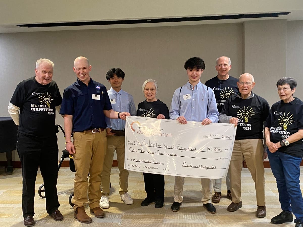 Attending the contest were (from l.) Big Idea founder Dr. Doug Edsall, winning team sponsor Ray Gerstner, winning student Rowand Zara, judge Judy Dye, winning student Tommy Hwang, and judges Dan Balkin, Jeff Friedhoffer and Carol Roberts. 
