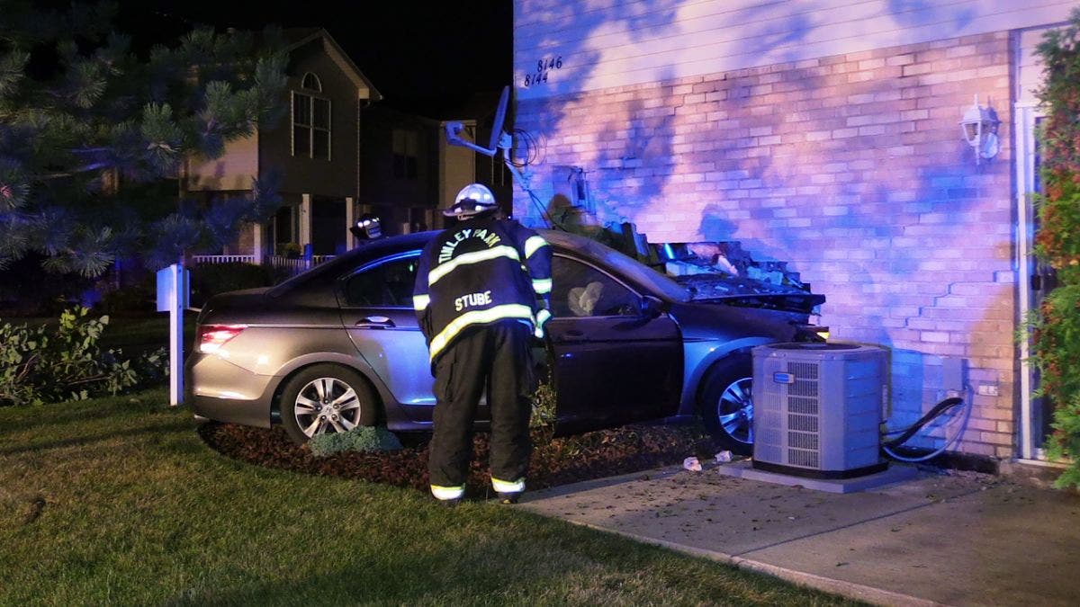 Car Crashes into Townhouse in Tinley Park | Tinley Park, IL Patch