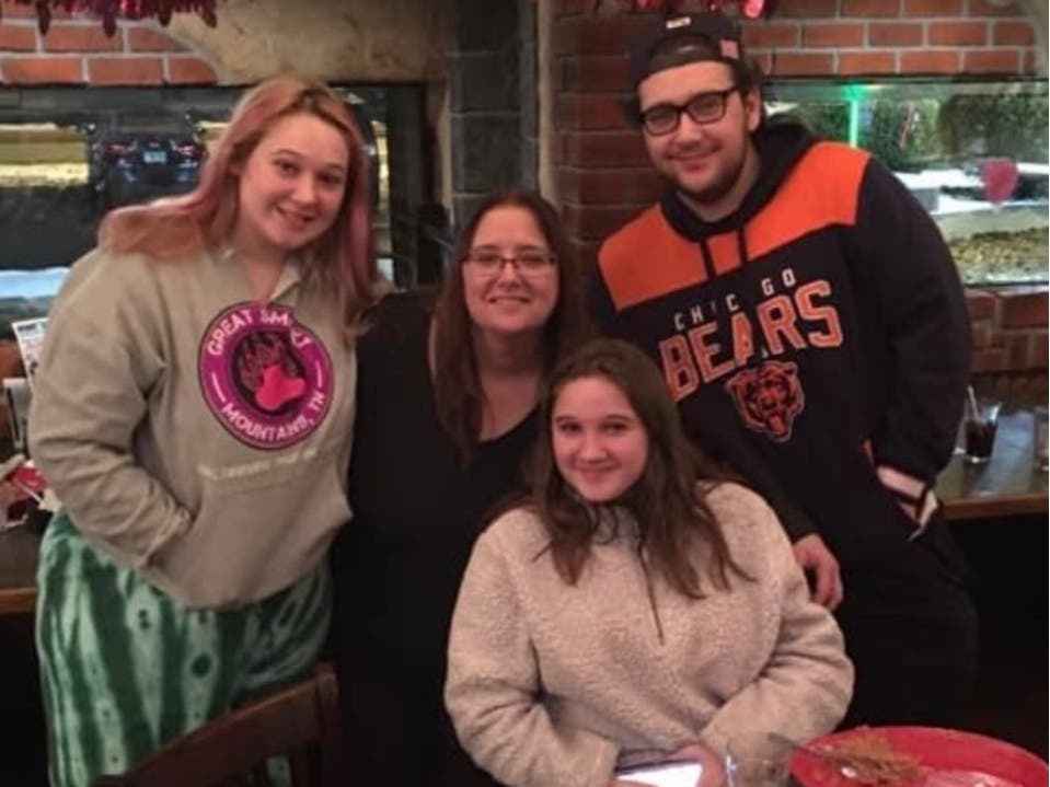 Ashley, Susan, Gabriella, and Trystan DeVries. 