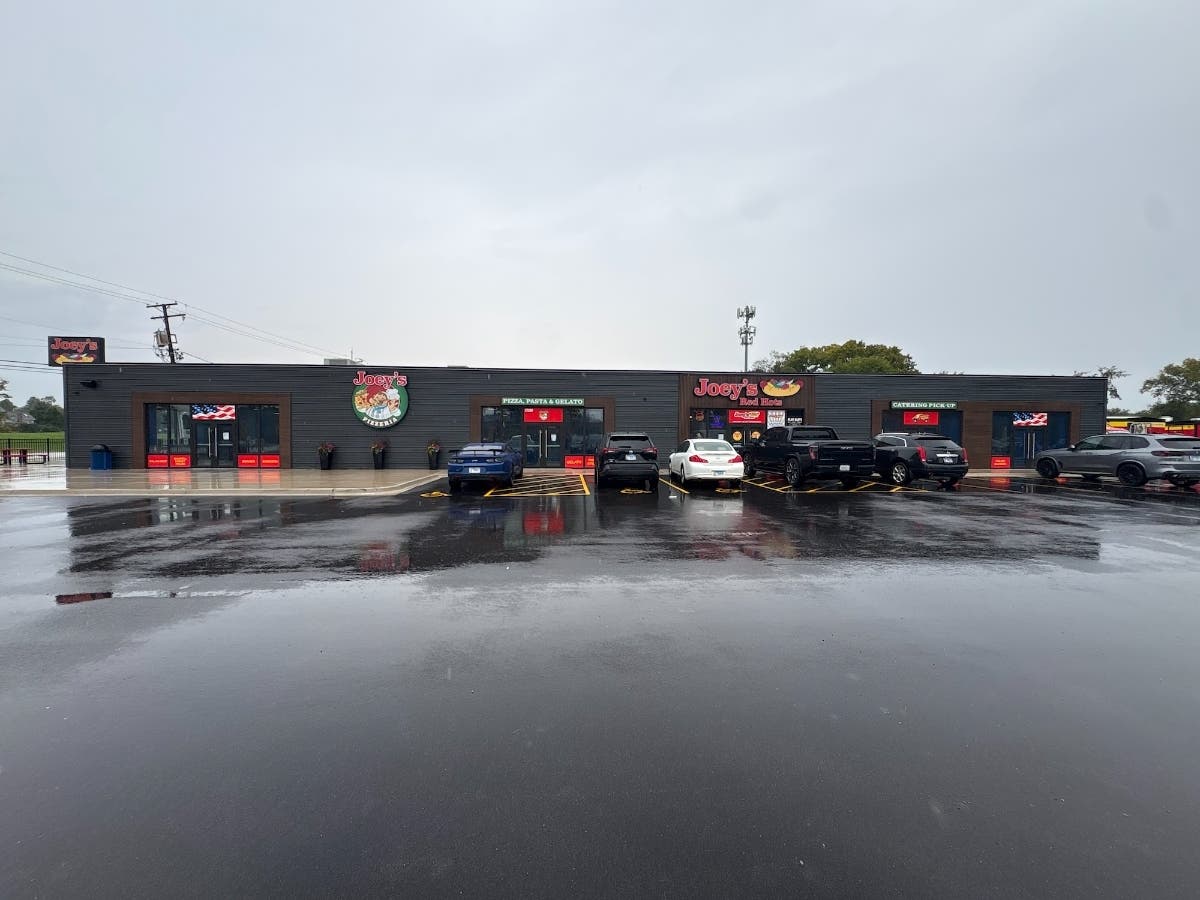 Joey's Red Hots has moved to its new Orland Park home, effective Friday, Oct. 2. 