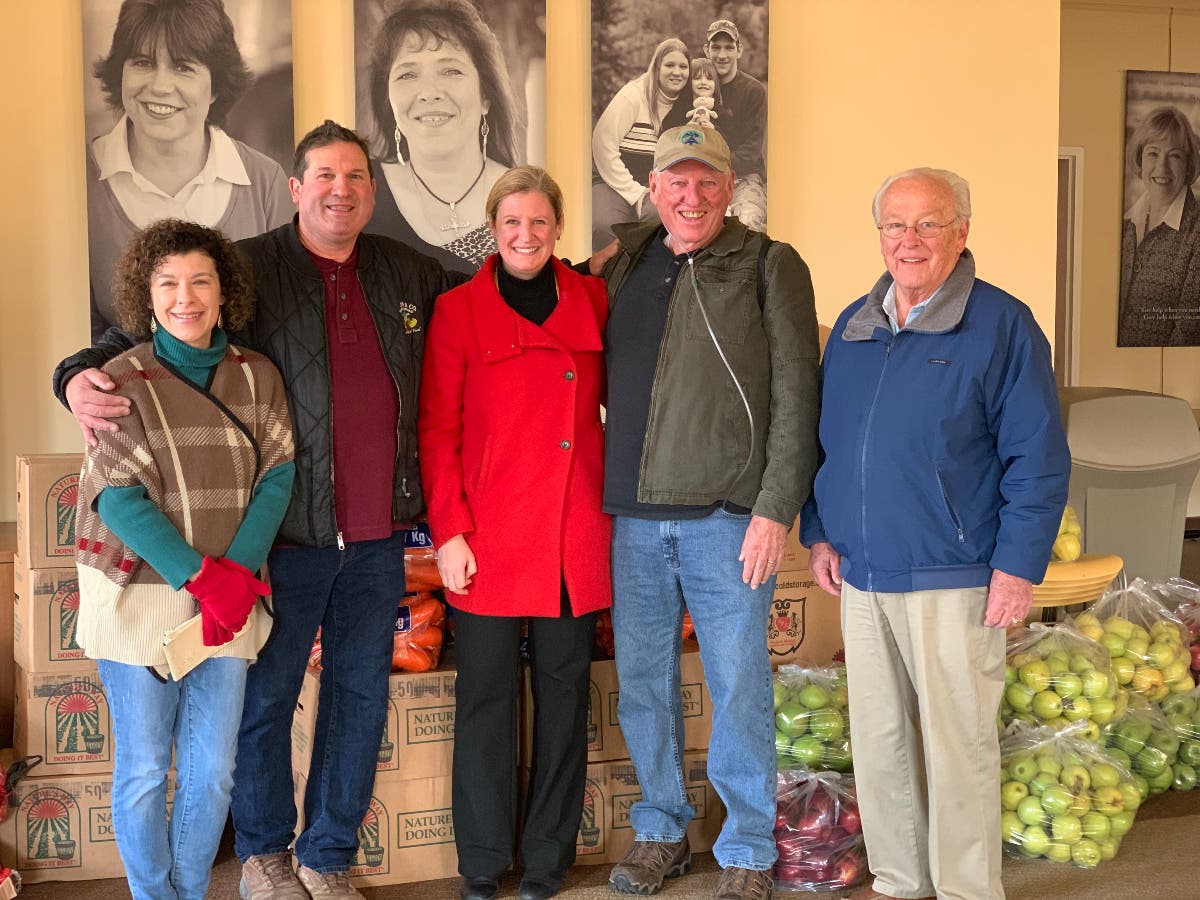 Al & Alessandra Kash, Kate & Michael McNamara, and John Mathews provided produce for local families in need.