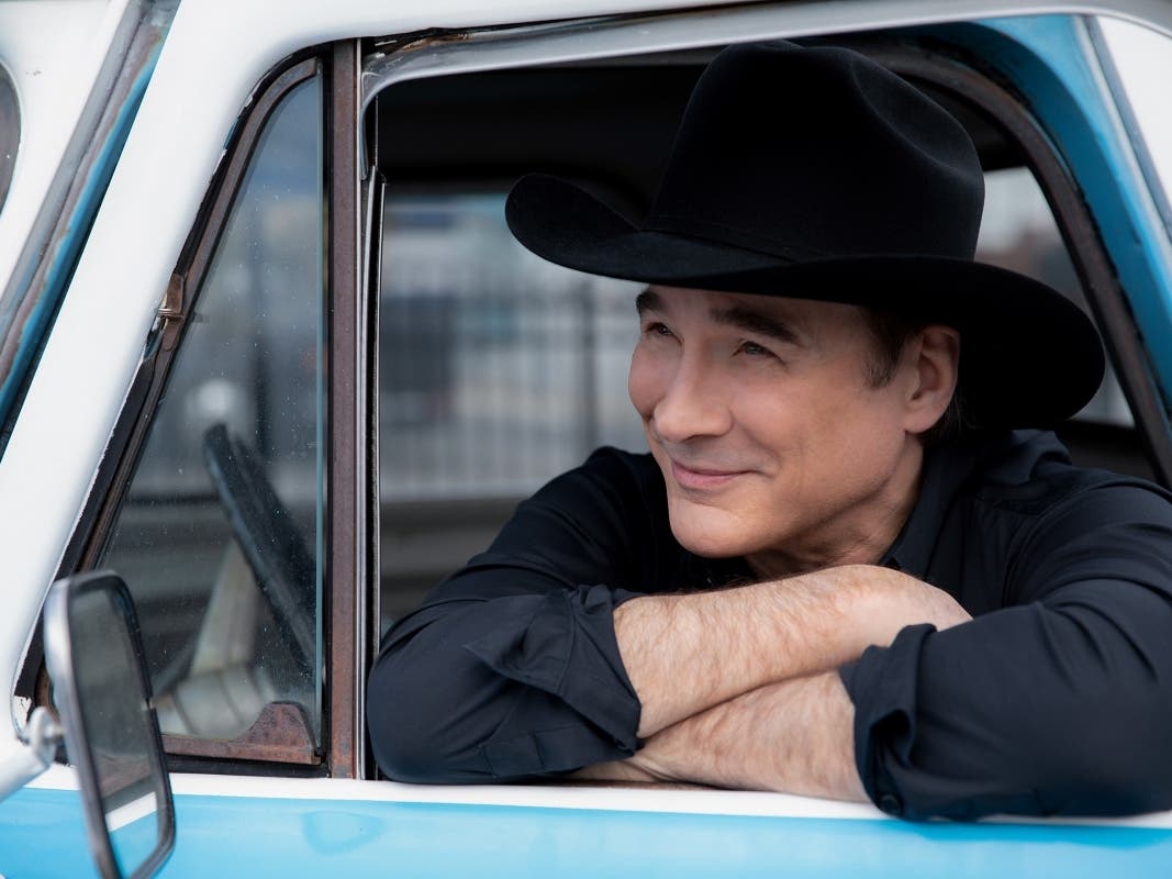 ​Grammy Award-Winning Country Superstar Clint Black will be the first country artist to perform at Hard Rock Casino Northern Indiana’s new music venue Hard Rock Live on March 18. 