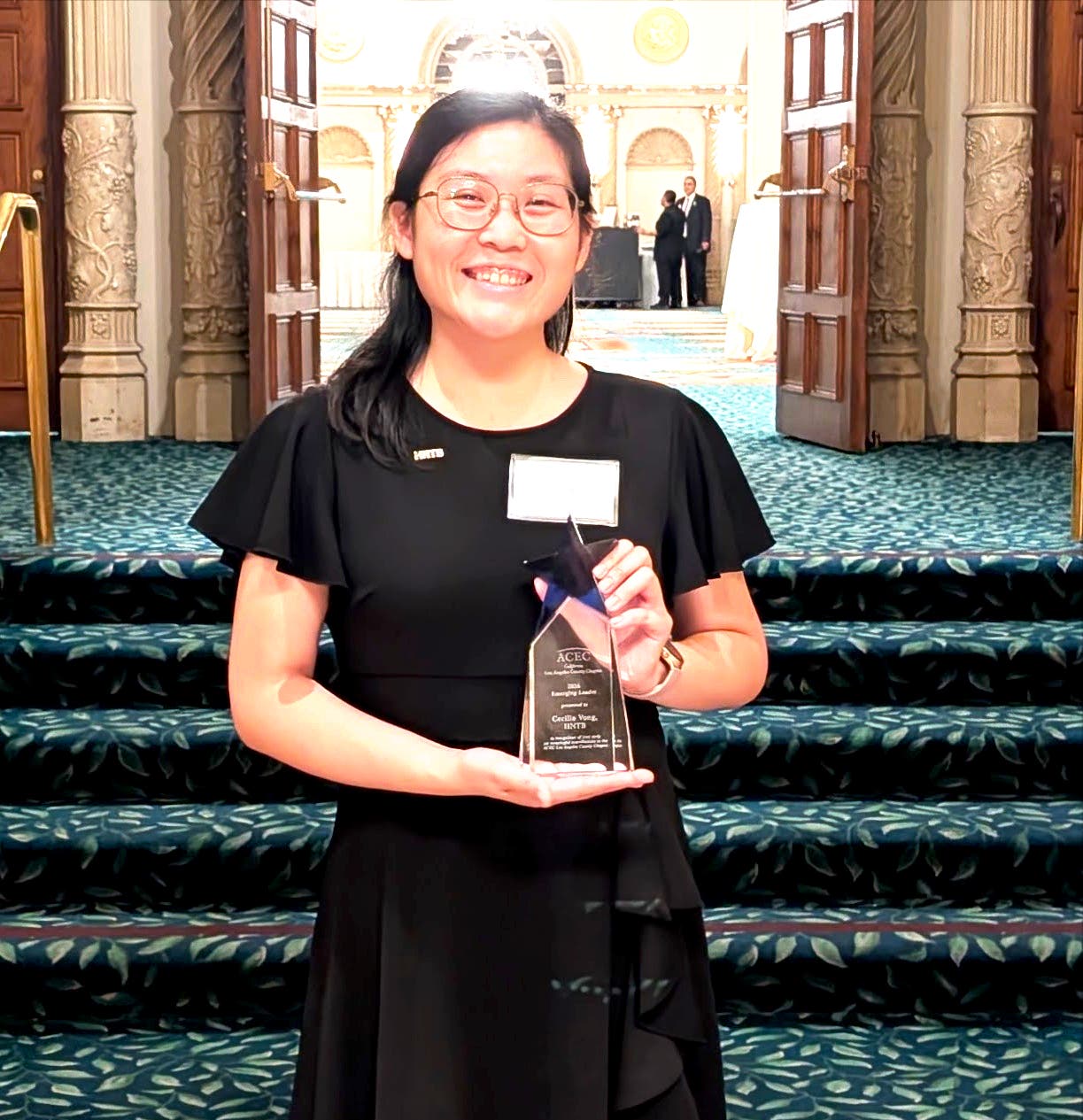 HNTB project engineer Cecilia Vong receives emerging leader award from ACEC Los Angeles