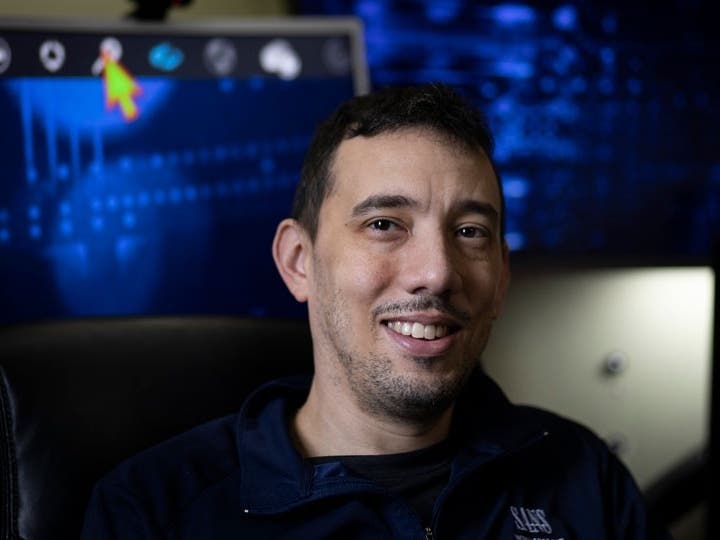 The annual honor recognizes the accomplishments of a recent community college graduate who has overcome life’s obstacles, focused on humanitarian service, and continued supporting education and community colleges. 