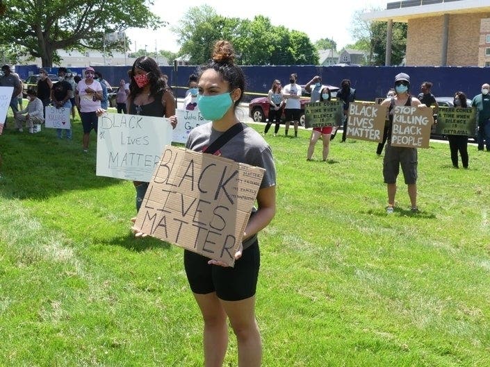 News small post card thumbnail