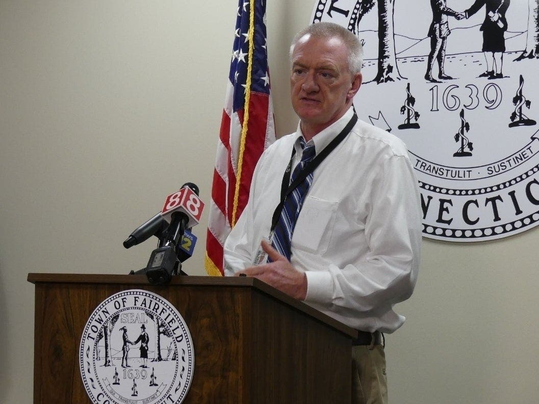 Fairfield Superintendent Mike Cummings speaks at a news conference in 2020.