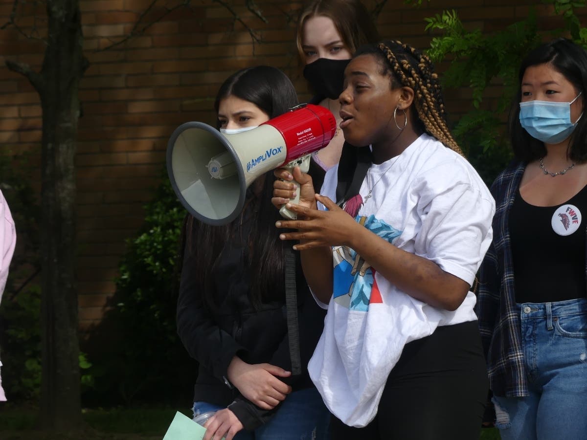 'Really Powerful': Fairfield Students Walk Out To Protest Racism ...