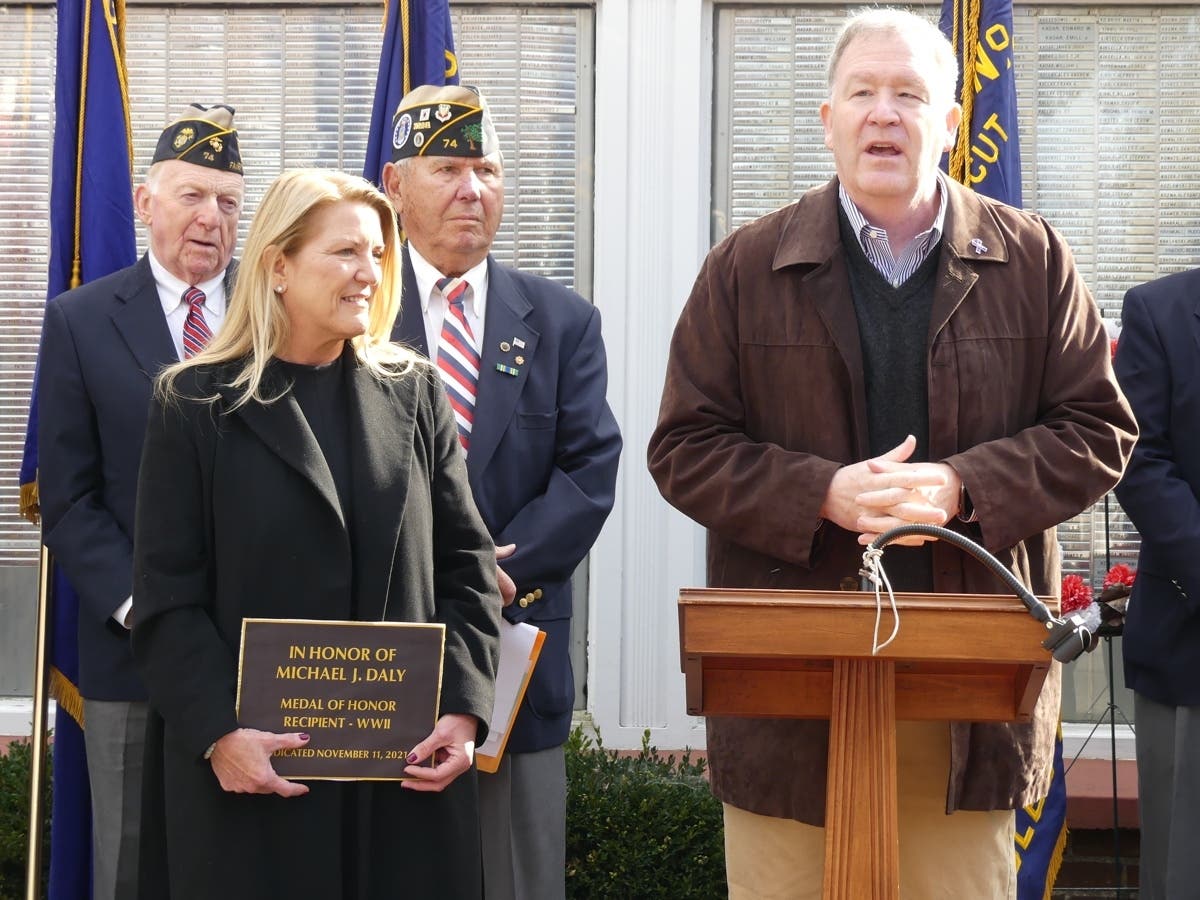 PHOTOS: Fairfield Honors Its Veterans | Fairfield, CT Patch